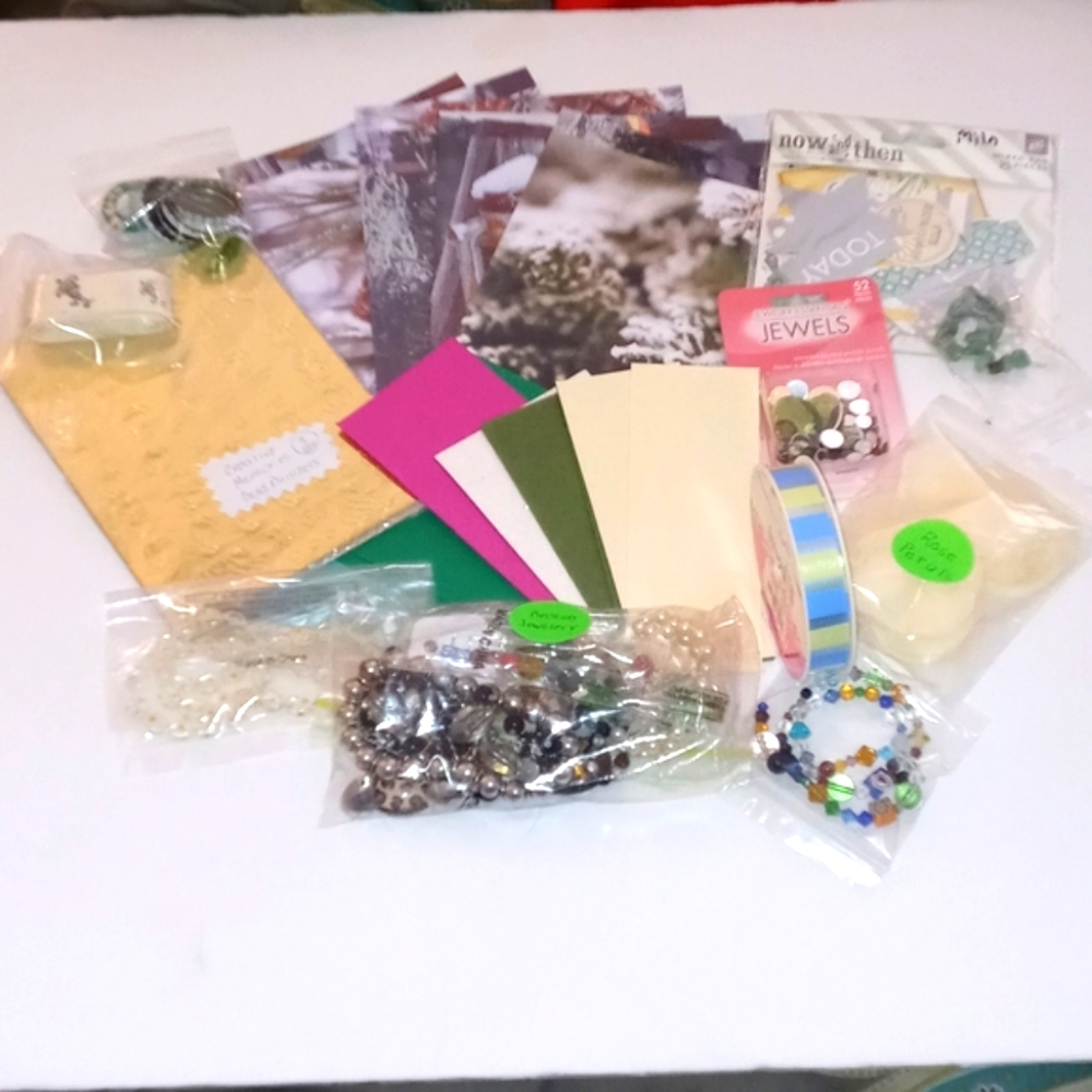 Small Fun Crafting Lot - Picture 12 of 12
